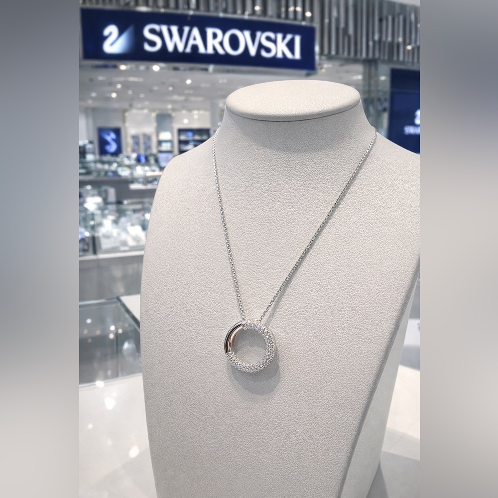 Swarovski Dextera Pendant Necklace NWT